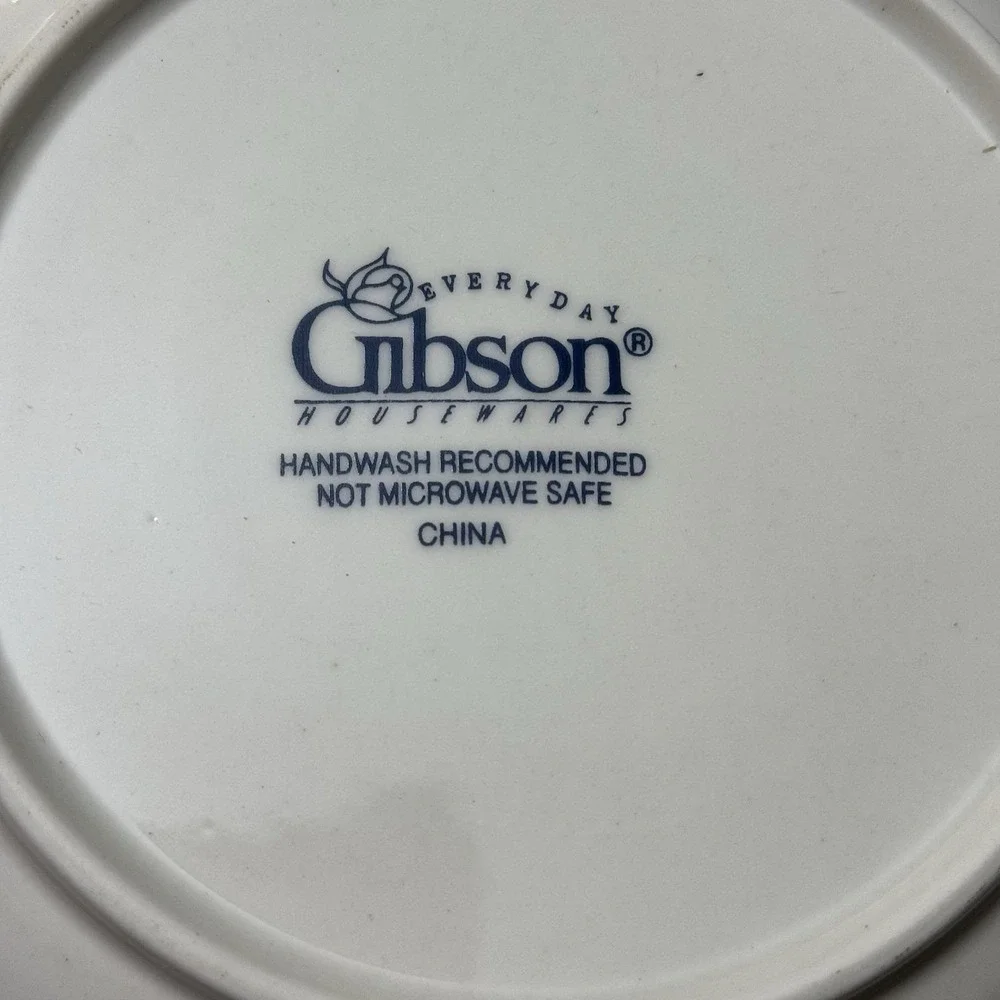 Gibson Holly Berries Bread Dessert Plates Set of 4 Christmas Holiday‎ China 7